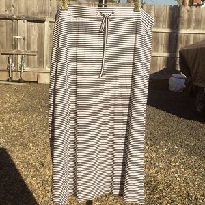 Dip skirt, black and white